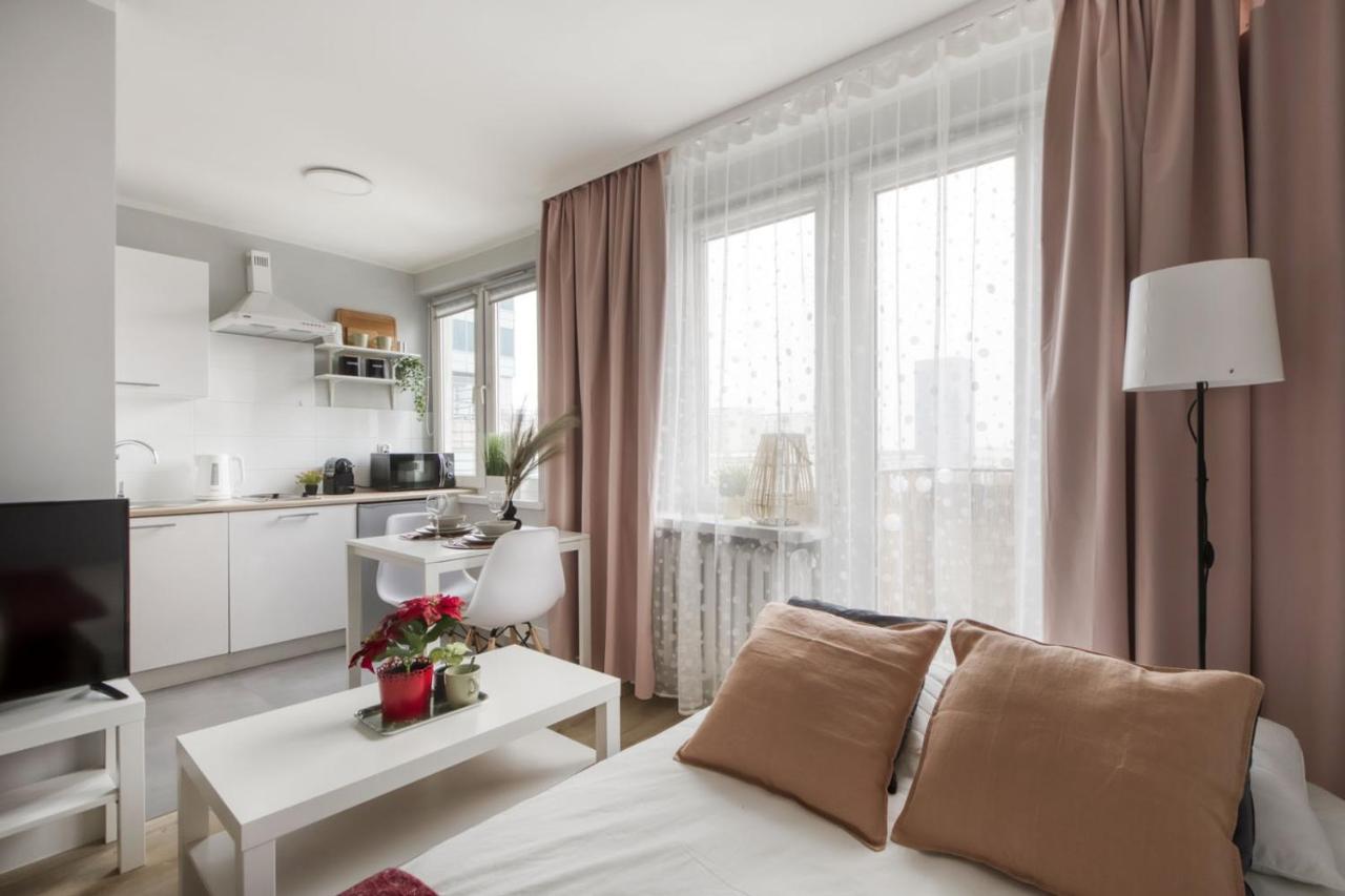 Apartments Centre By Arrenda Warsawa Bagian luar foto