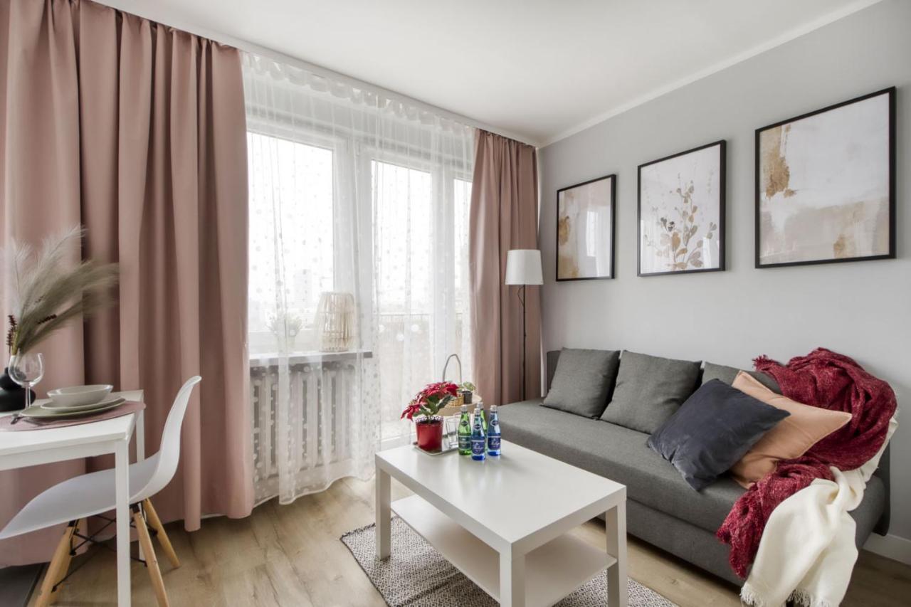 Apartments Centre By Arrenda Warsawa Bagian luar foto