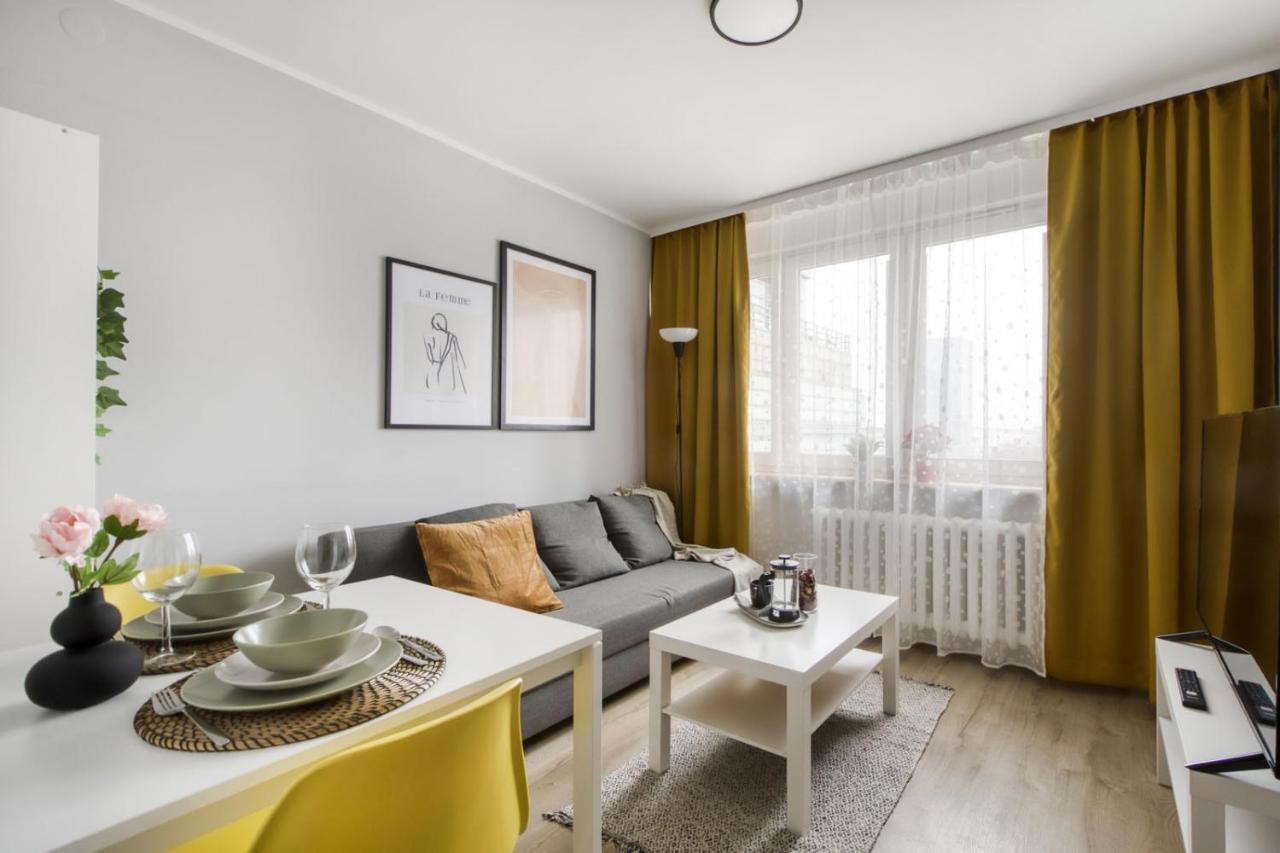 Apartments Centre By Arrenda Warsawa Bagian luar foto