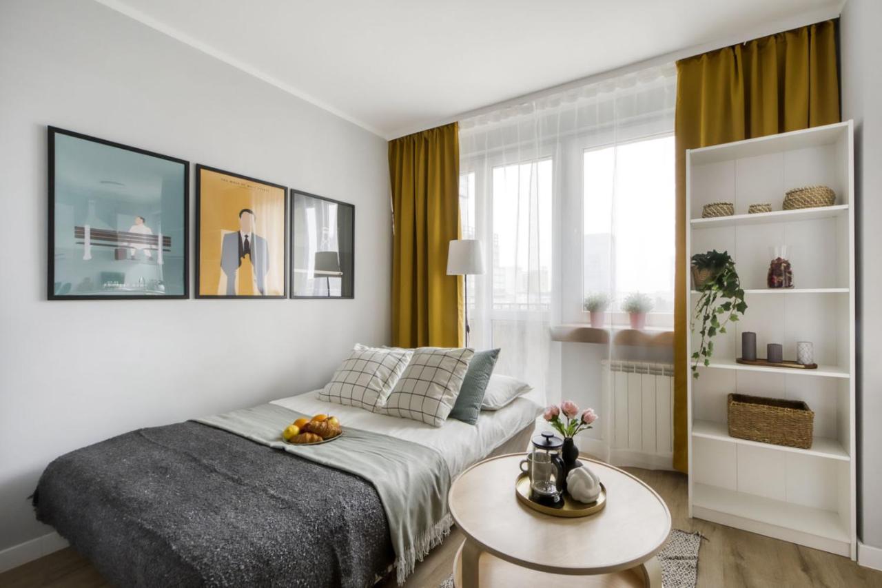 Apartments Centre By Arrenda Warsawa Bagian luar foto