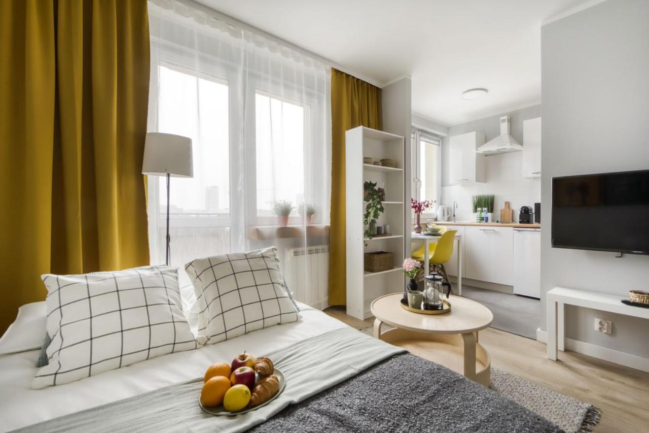 Apartments Centre By Arrenda Warsawa Bagian luar foto