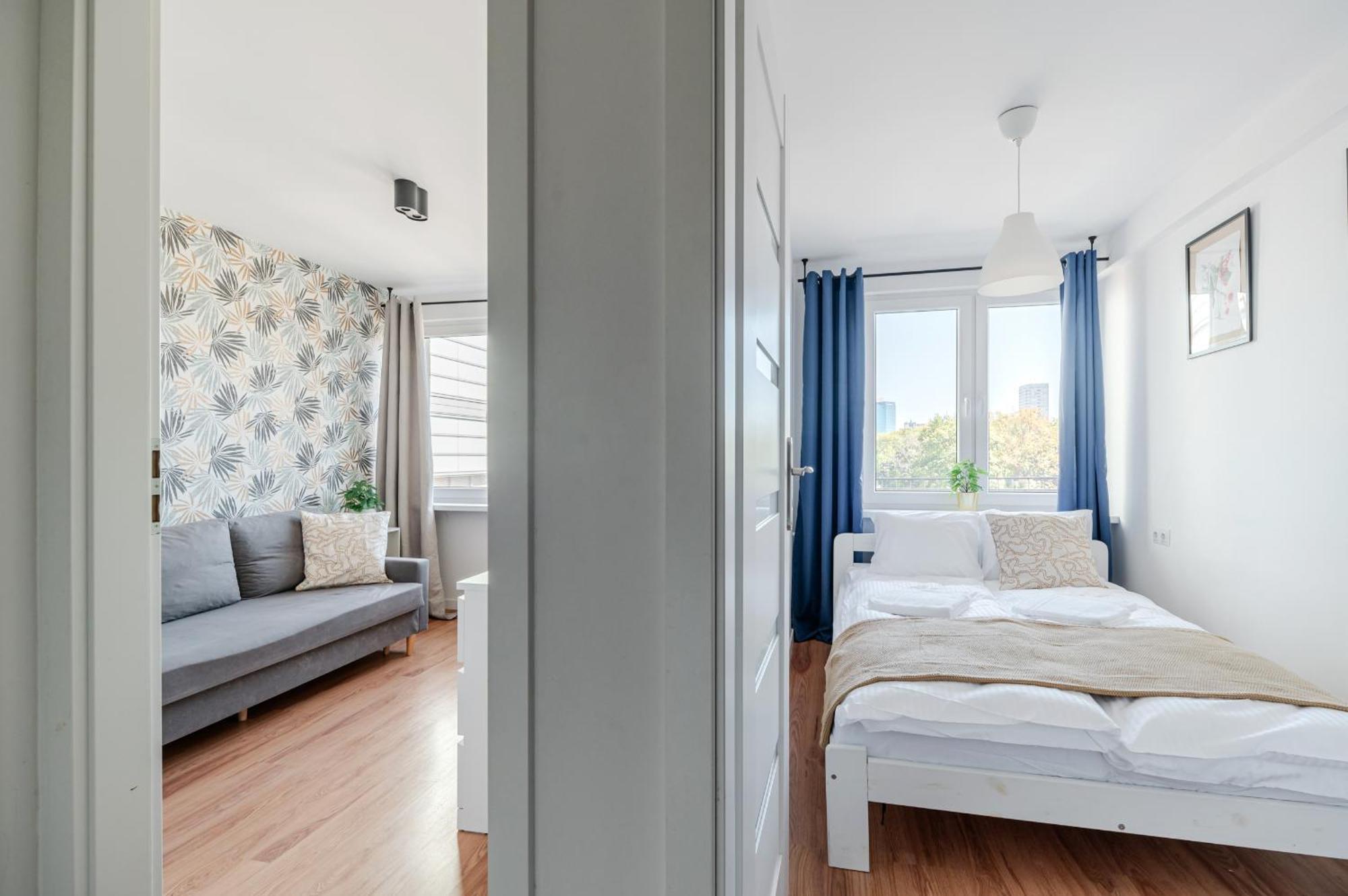 Apartments Centre By Arrenda Warsawa Bagian luar foto