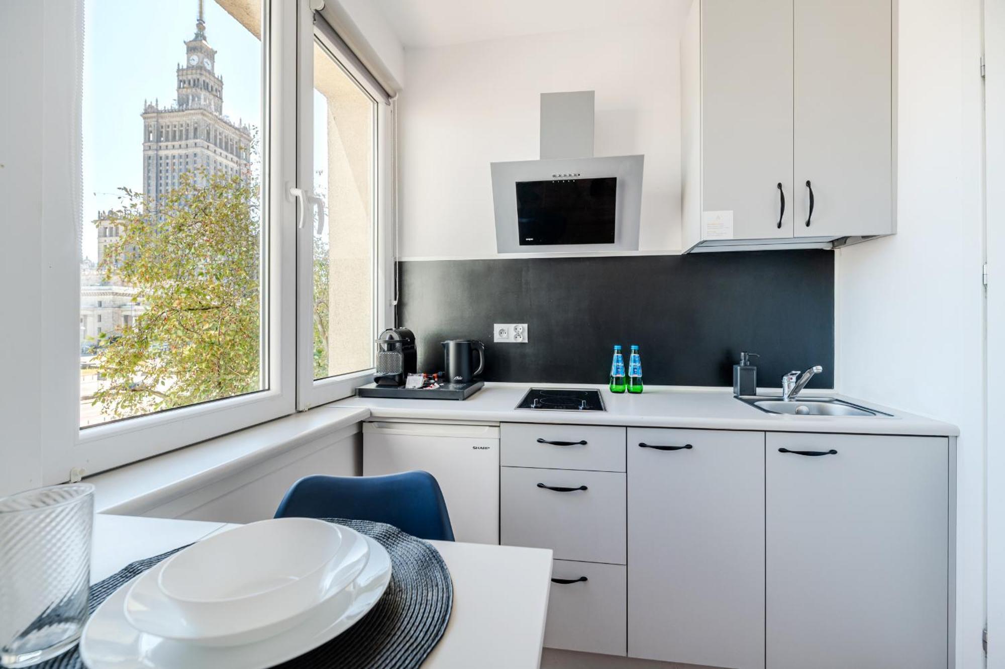 Apartments Centre By Arrenda Warsawa Bagian luar foto