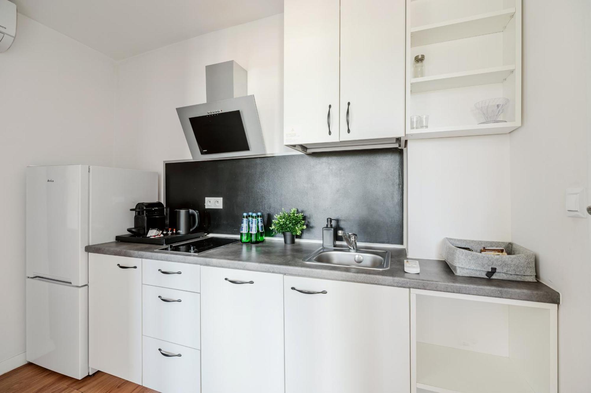 Apartments Centre By Arrenda Warsawa Bagian luar foto